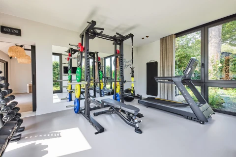 B-Covered COV220050060_Small