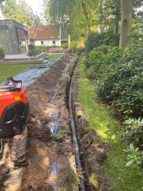 375ce573-c7d7-4fc3-b7de-66970af3481f