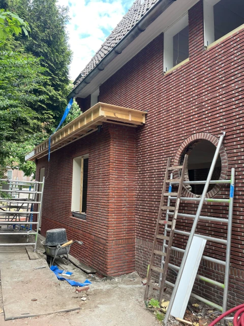 WhatsApp Image 2025-05-02 at 11.13.42